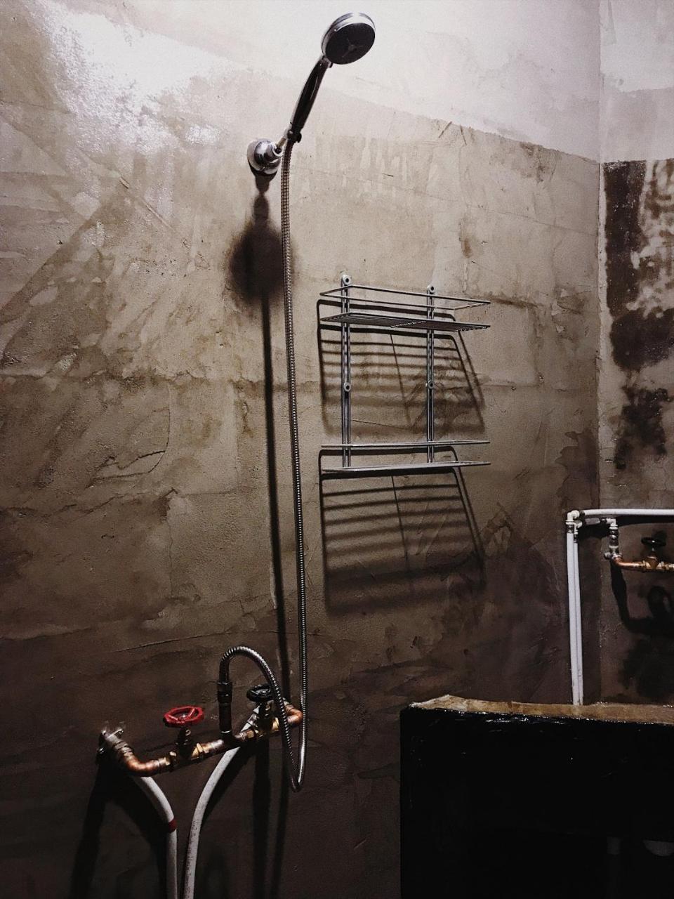 Hostel Alcatraz Киев Экстерьер фото